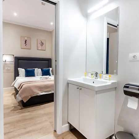 Degoya Old Town Aparthotel Bucharest