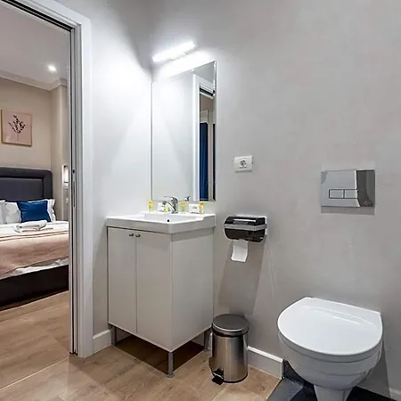Degoya Old Town Aparthotel 3*