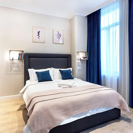 Apartahotel Degoya Old Town 3*