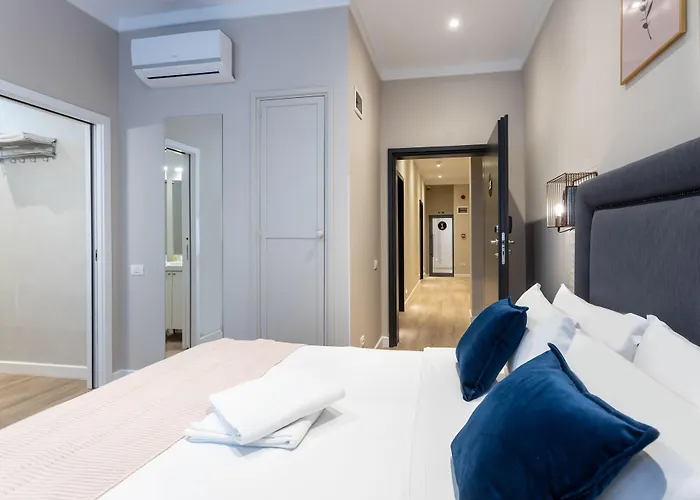 Degoya Old Town 3*